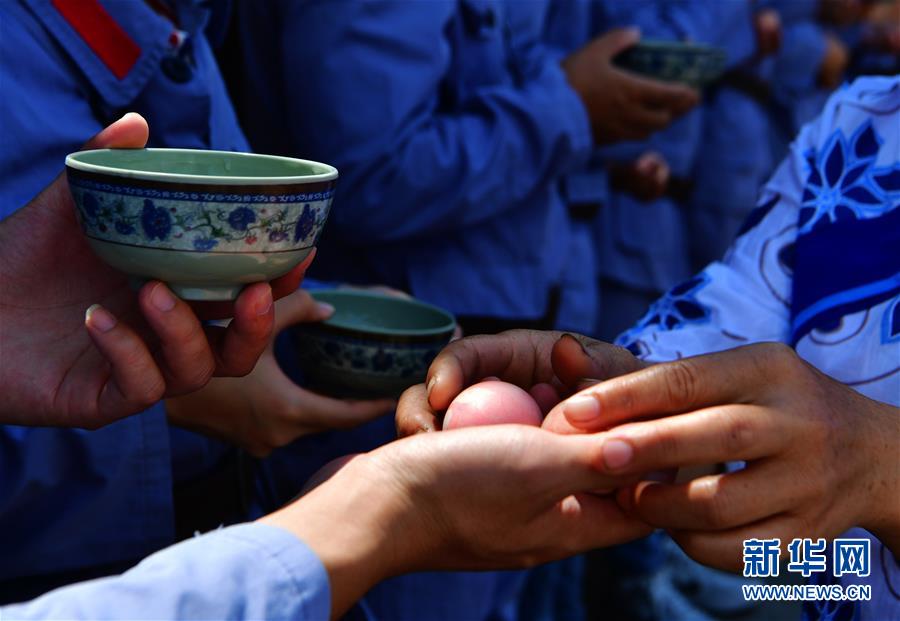 （新華全媒頭條·不忘初心、牢記使命——記者再走長征路·圖文互動）（4）風(fēng)展紅旗如畫——來自長征出發(fā)地長汀、寧化的紅色信仰報告 