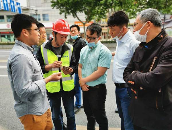 省住建廳檢查組蒞臨鼓樓區(qū)檢查排水管網養(yǎng)護工作